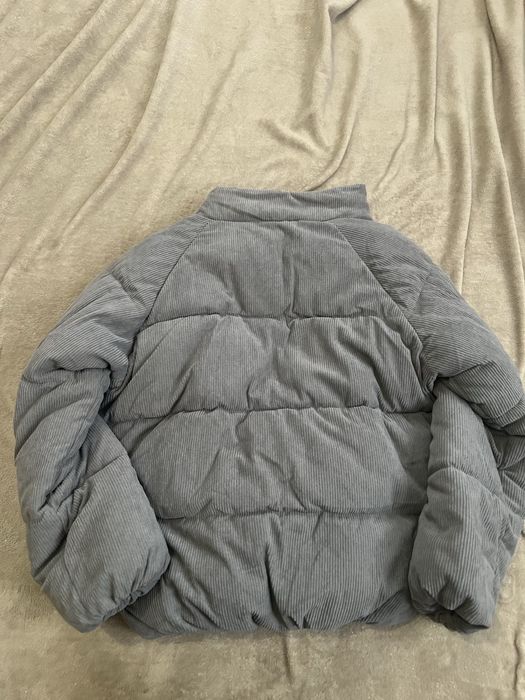 Куртка сіра розмір м/L