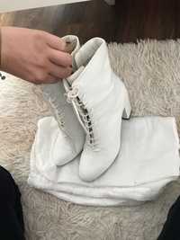 Bershka ботинки черевики білі