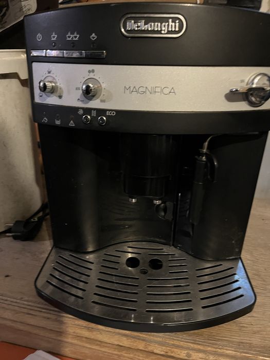 Ekspres do kawy Delongi Magnifika