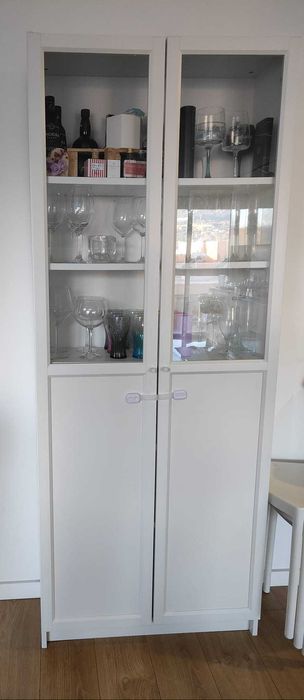 Móvel / Vitrine de Apoio