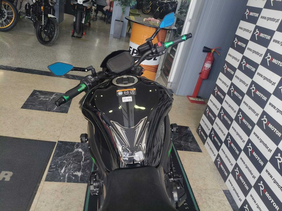 Kawasaki Z900 Pack Performance 2023