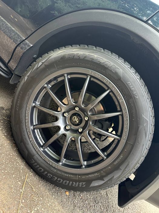 Продам Toyota RAV4 2017