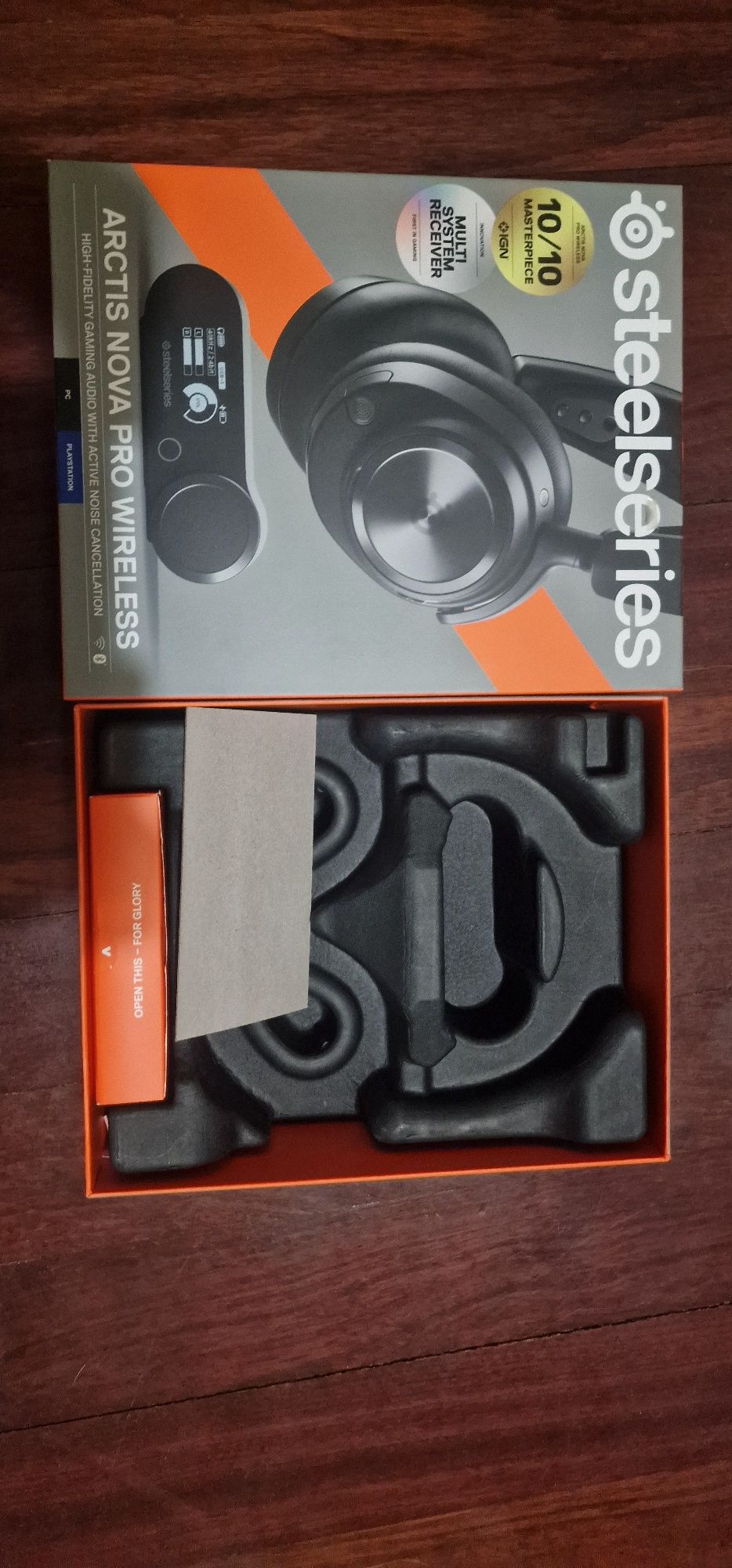SteelSeries Arctis Nova Pro Wireless