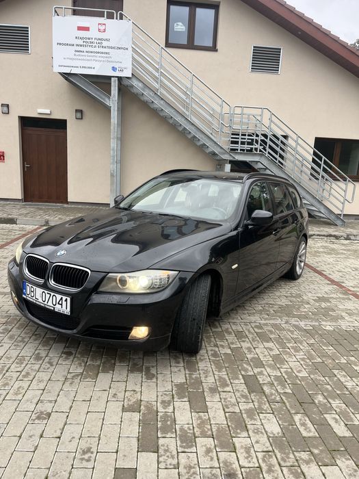 Bmw E91 2.0d 318d 143km navi skory climatronic grzane fotele