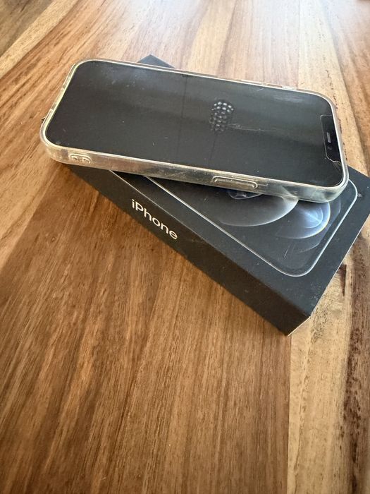 IPhone 12 PRO - srebrny