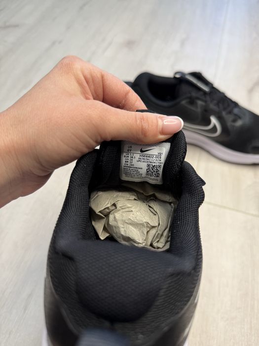 Кросівки підліткові Nike  Cosmic Runner Big Road Running HM4402-003