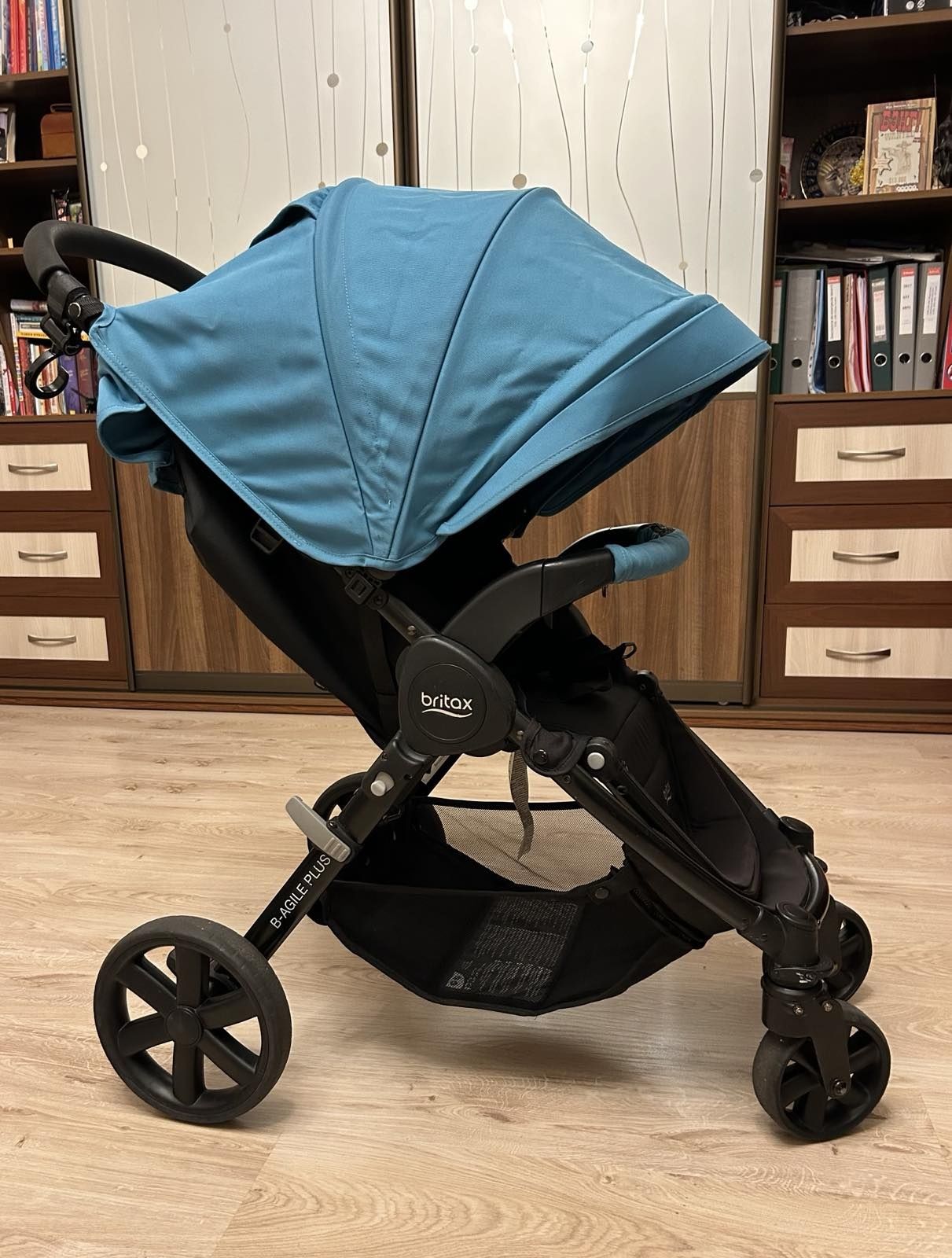 Дитячий візок (коляска), прогулянкова, компактна Britax B-Agile Plus