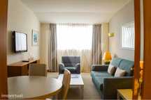 T2 Luxo 13º andar A  Rua Castilho, Altis Suites, junto Av. Liberdade.