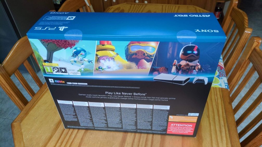 NOVA e SELADA Consola Playstation 5 Slim 1TB (PS5) Versão Digital