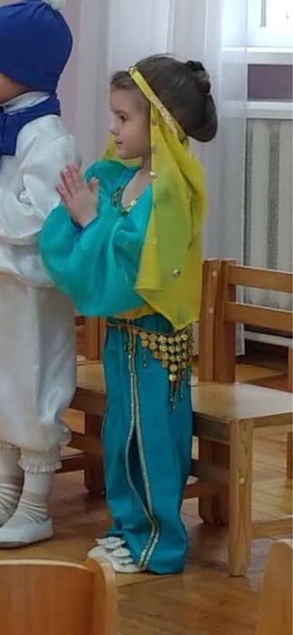 Карнавальний костюм восточної східної красуні індійський з поясом