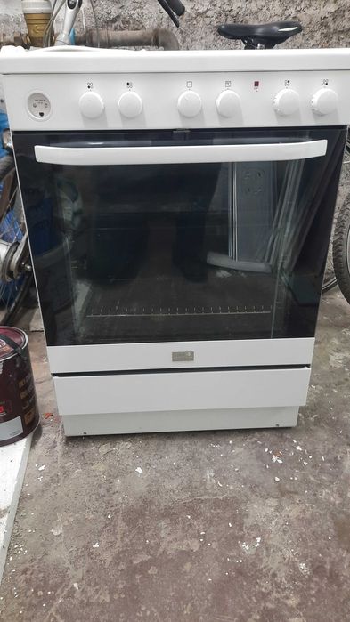 Kuchenka elektryczna Electrolux VOSS 230/400V