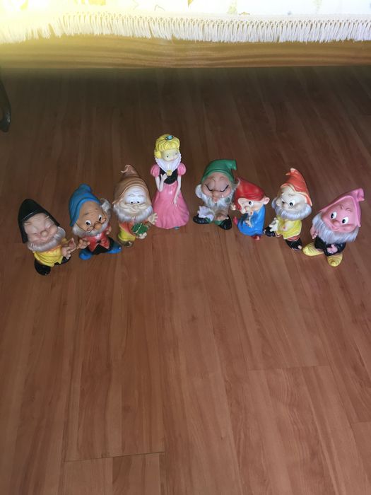 coleção completa bonecos grandes branca de neve e sete anões da FAMOSA