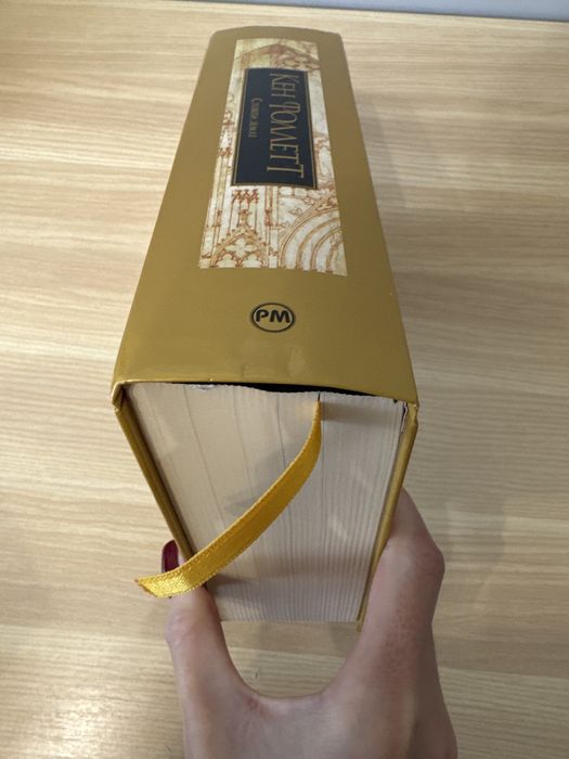 Стовпи землі. Кен Фоллет