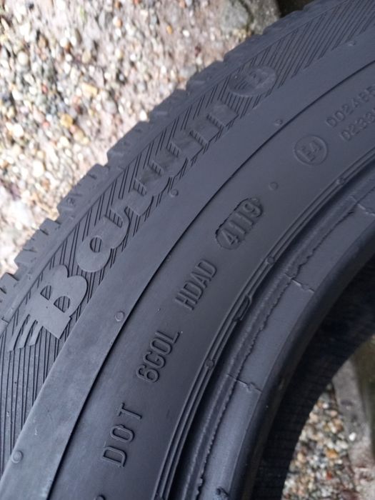 2x Opony Używane Całoroczne 215/65R16C Barum