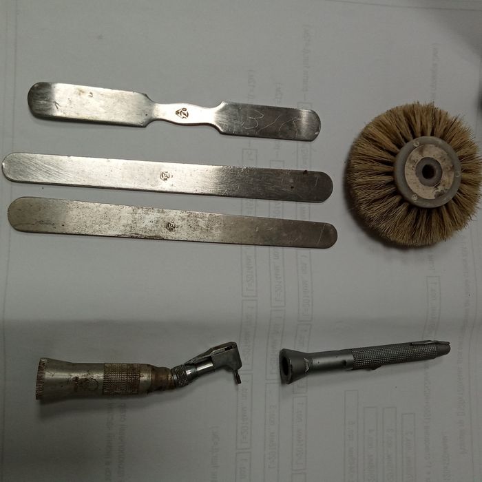 Інструмент для протезування