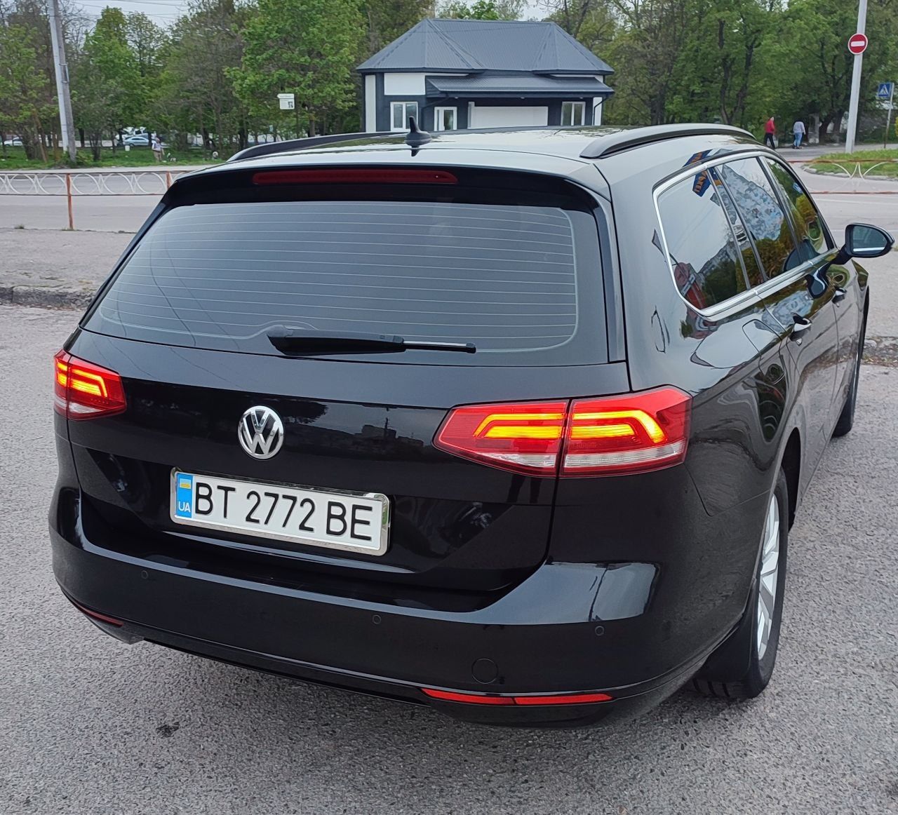 Автомобиль Volkswagen Passat  B 8  Автомат 2.0 Дизель 2017 год