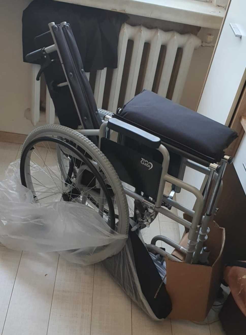 Wózek inwalidzki standardowy leżakowy