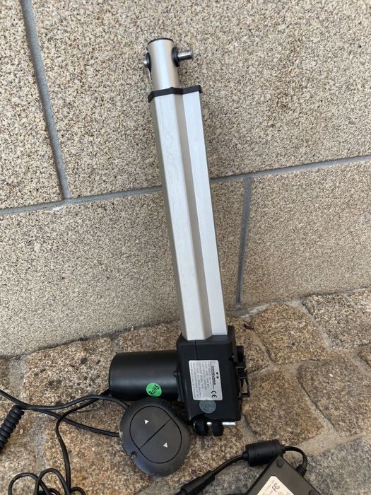 Braço extensível elétrico