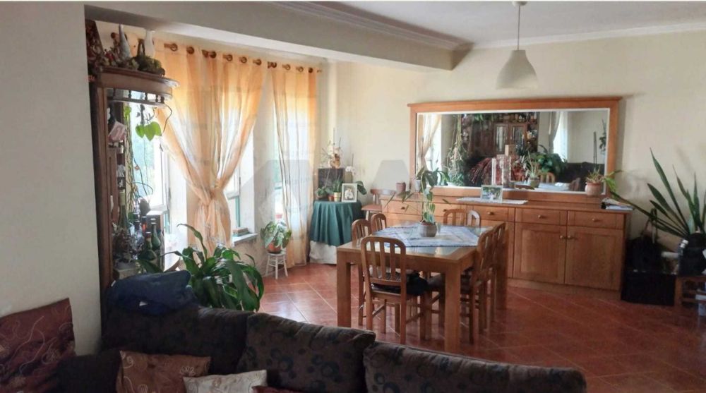 Apartamento T2 com Garagem - Tábua