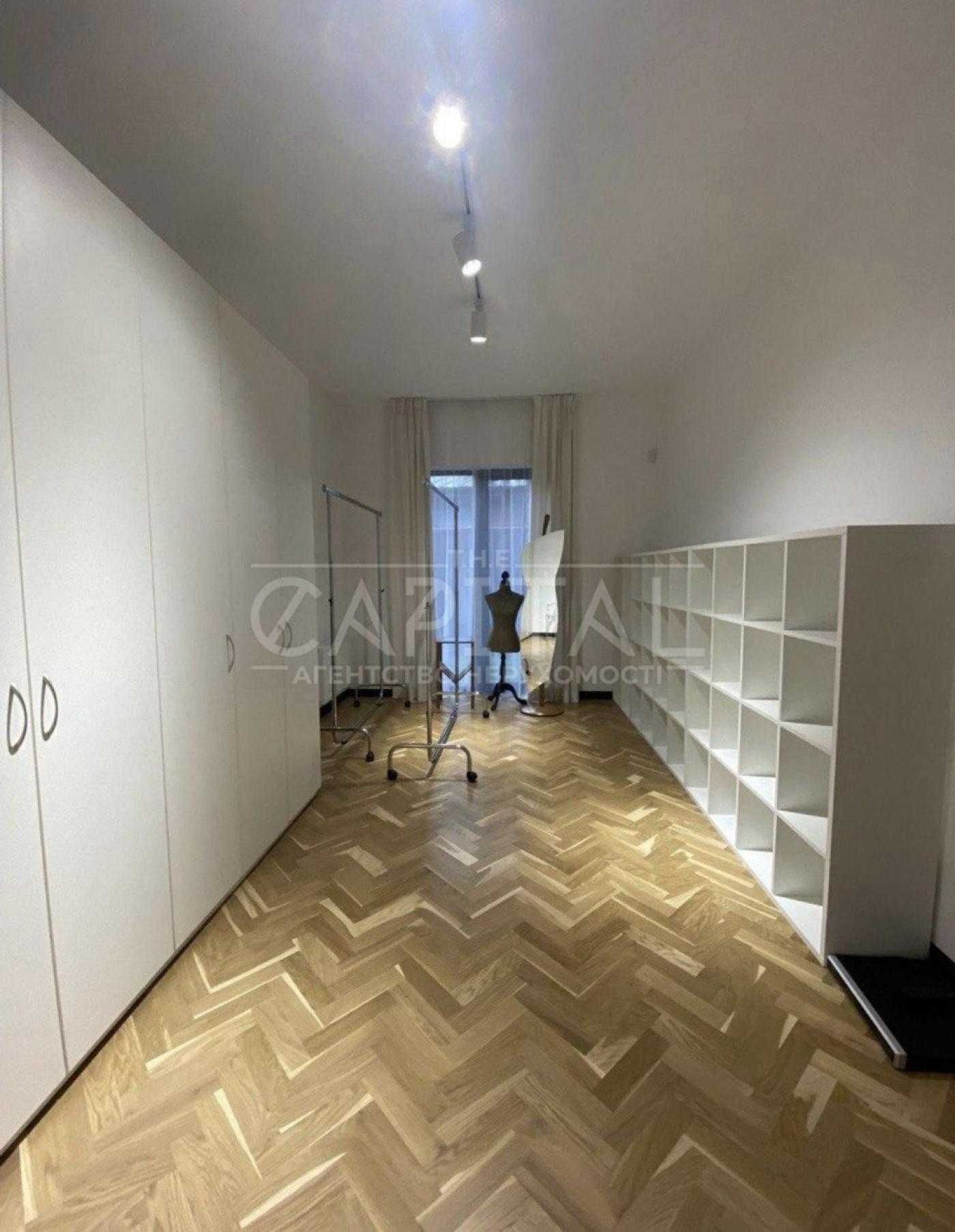 Продаж будинку с. Козин 240м2 16 соток