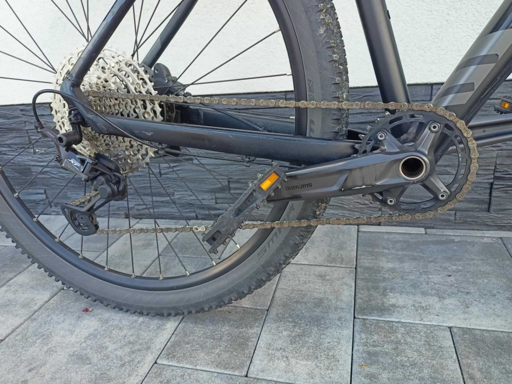 Cube Attention Sl 29'' xt