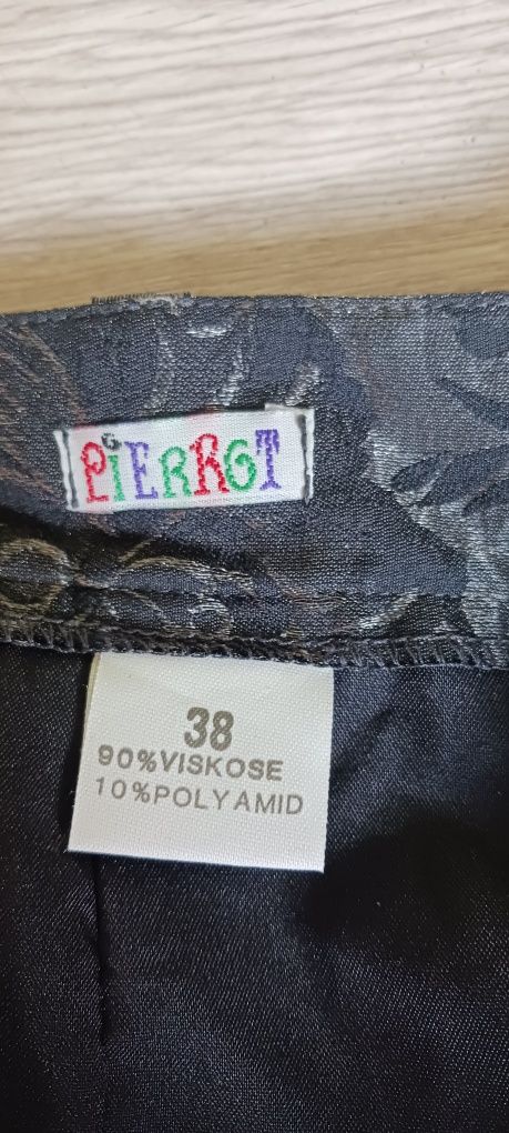 Srebrna satynowa spódnica ołówkowa z kwiatami Pierrot rozm.38
