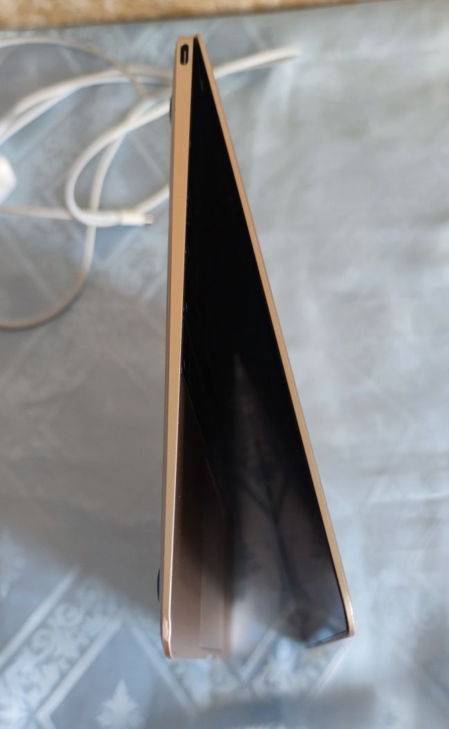 Apple MacBook 12 Retina A1534 (early 2015)