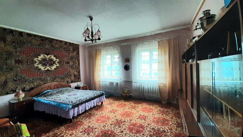 Продаж капітального будинку у центрі м. Мерефа