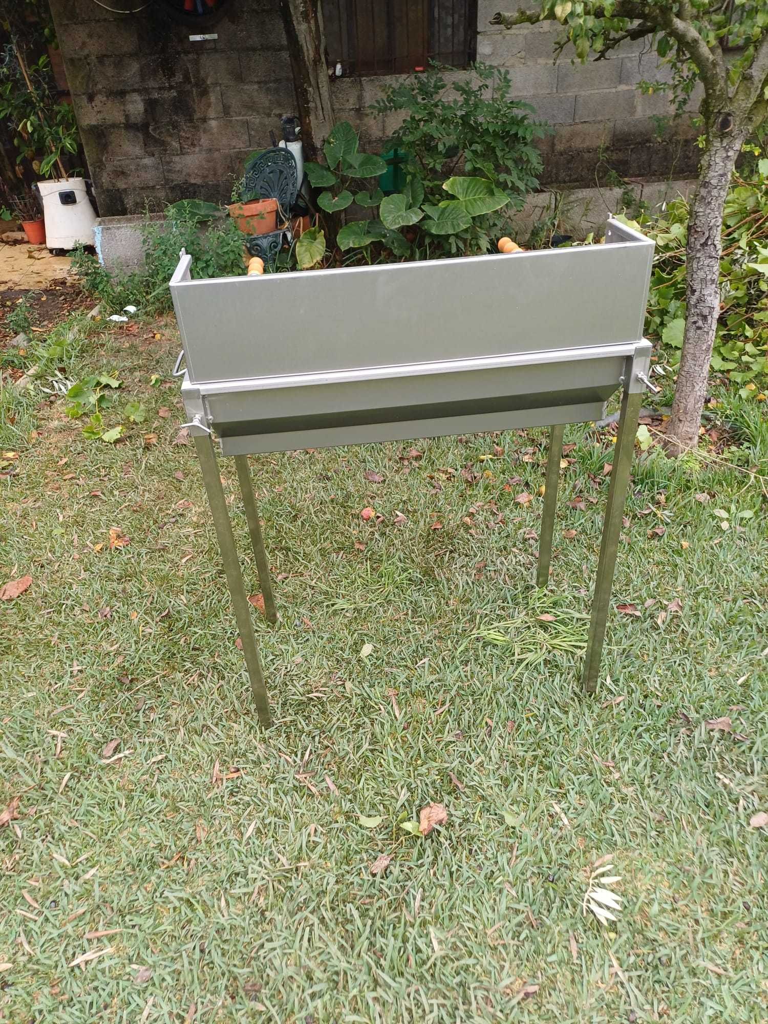 Grelhador/churrasqueira/assador inox 80x40
