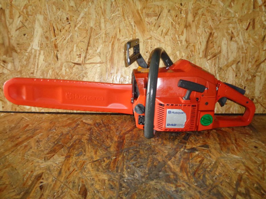 Piła pilarka spalinowa motorowa Husqvarna 242 XPG !!!