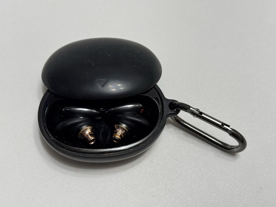 Soundcore liberty 3 pro кейс та правий навушник (донор)