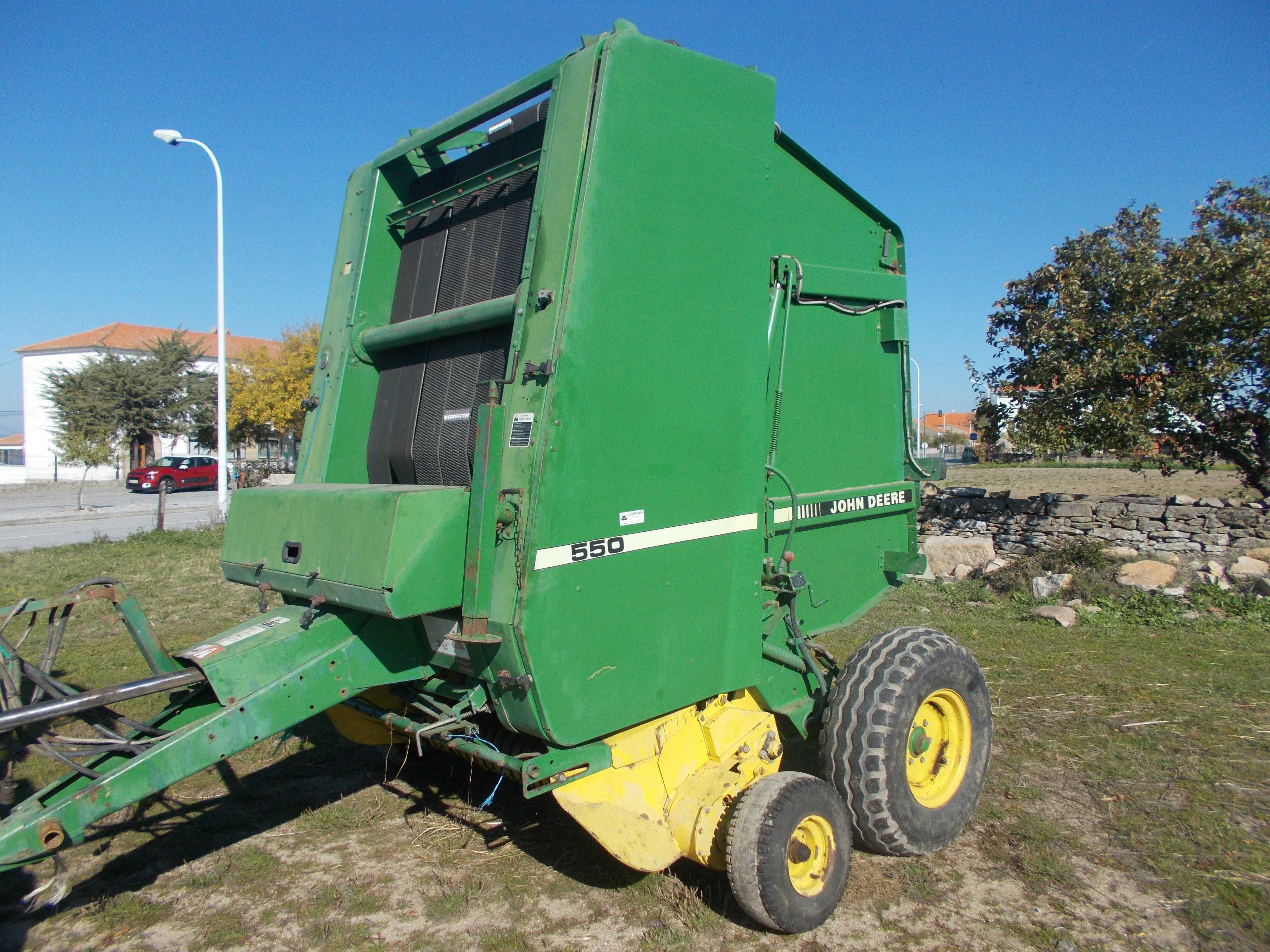 Enfardadeira John Deere 550