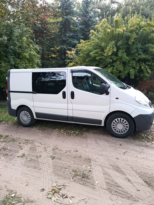 Віваро 2.0 дізель КПП 6 Ступка Грузовий.