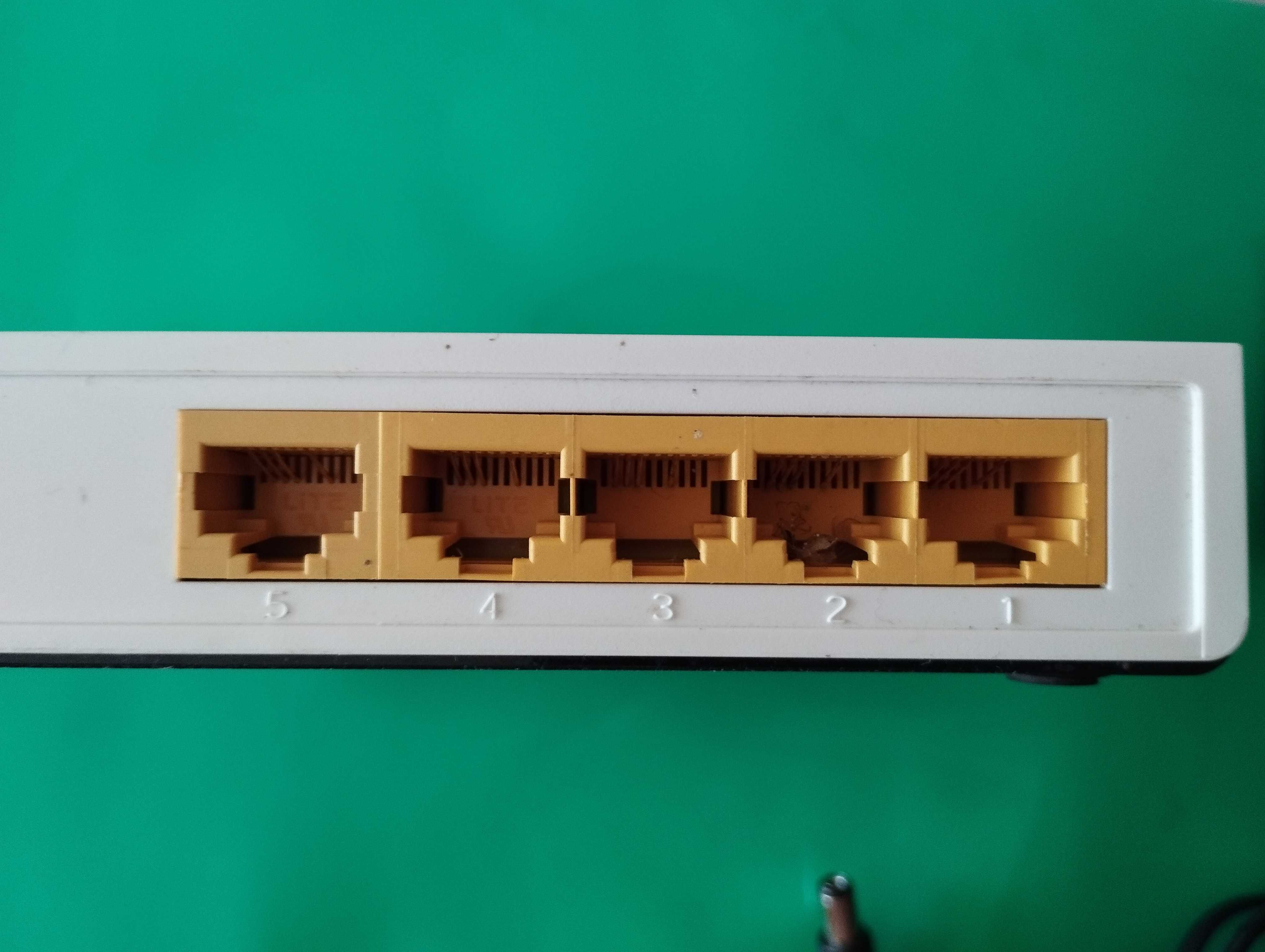 Комутатор TP-LINK TL-SF1005D