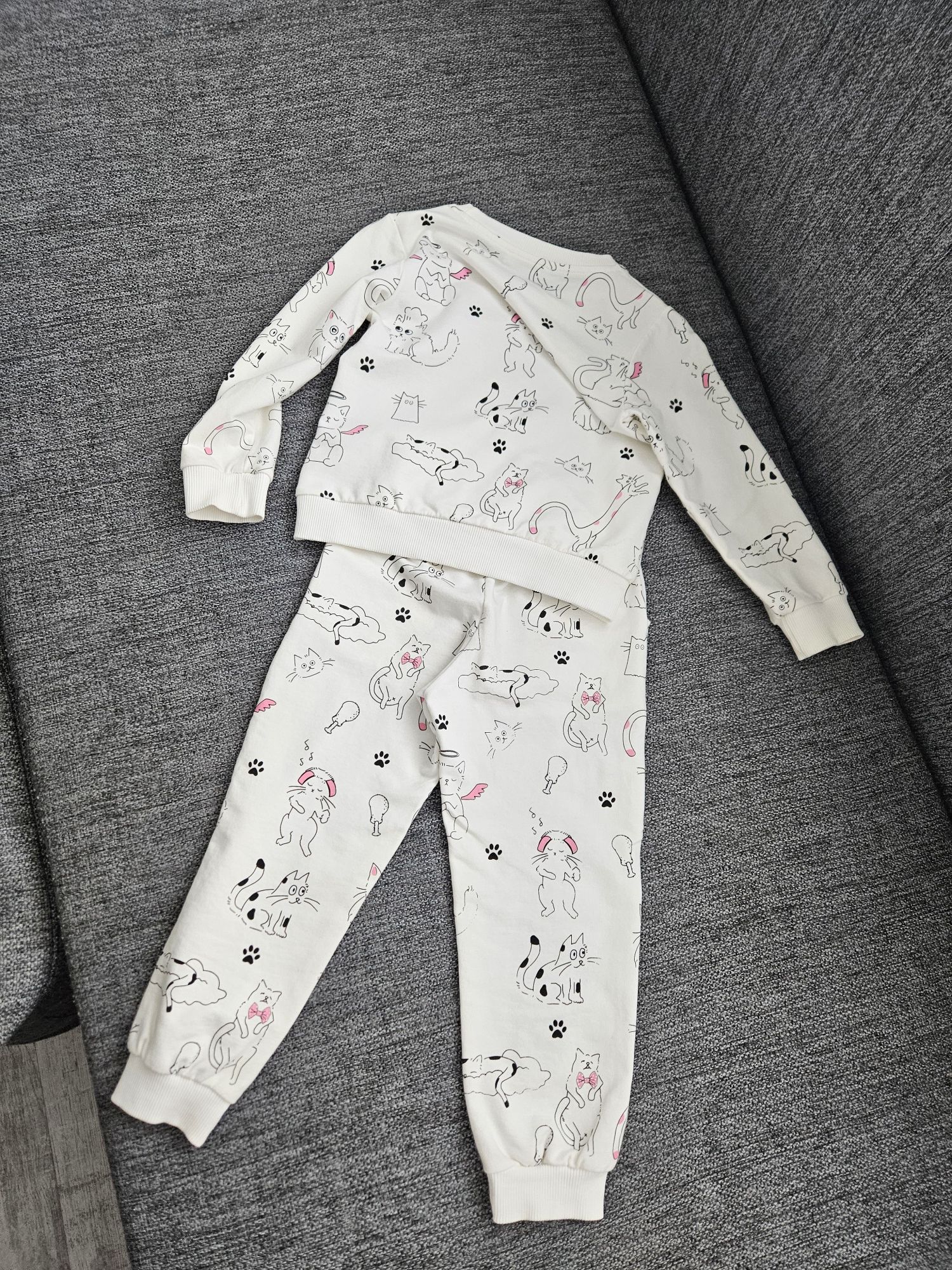 Komplet spodnie bluza kamizelka 110-116