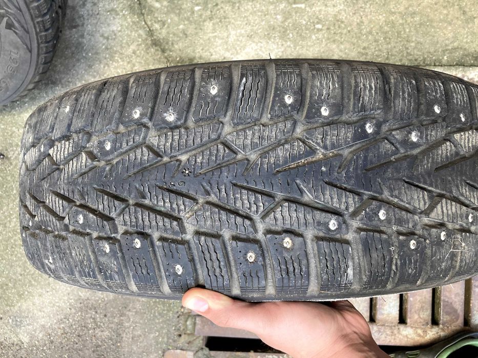 Зимові шини 195 65 15 Nokian Nordman 7 шиповані 2017 рік