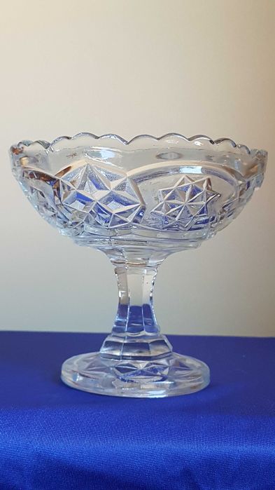 Cukiernica, owocarka - szkło prasowane. Hortensja