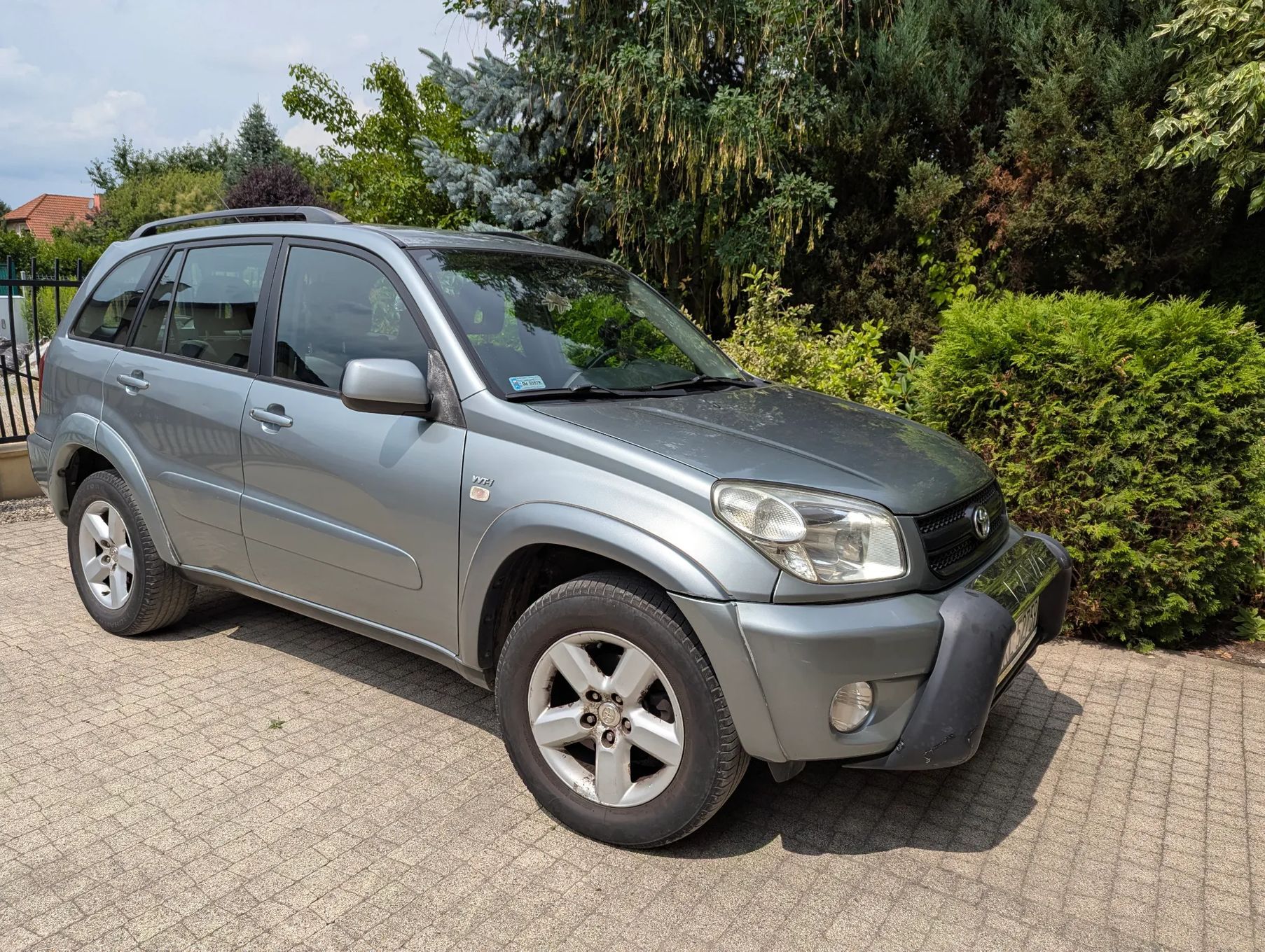 Toyota RAV4 Toyota RAV4 II 2005 niezawodna, z mocnym benzynowym silnikiem 2.0