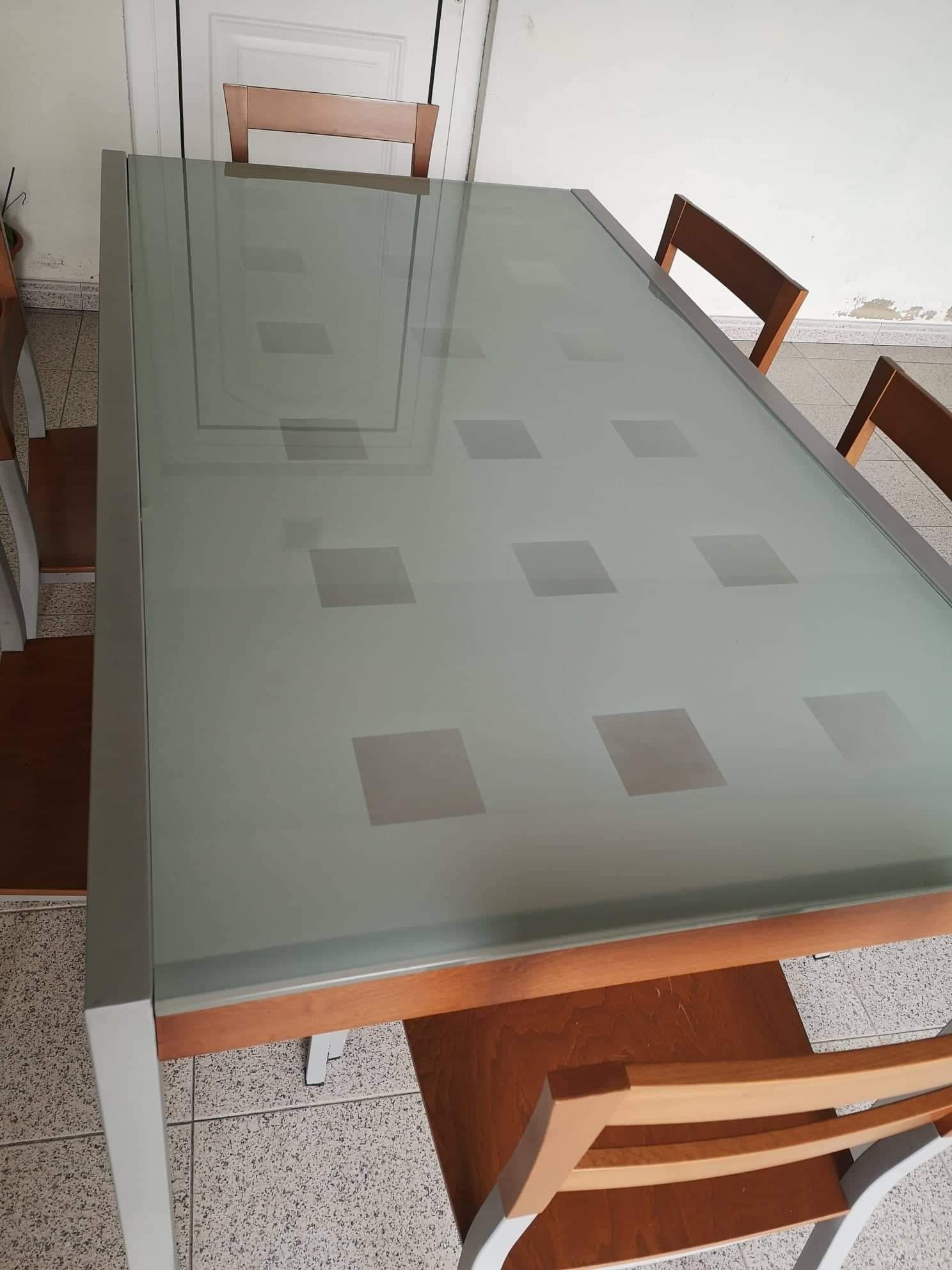 Mesa de vidro cozinha