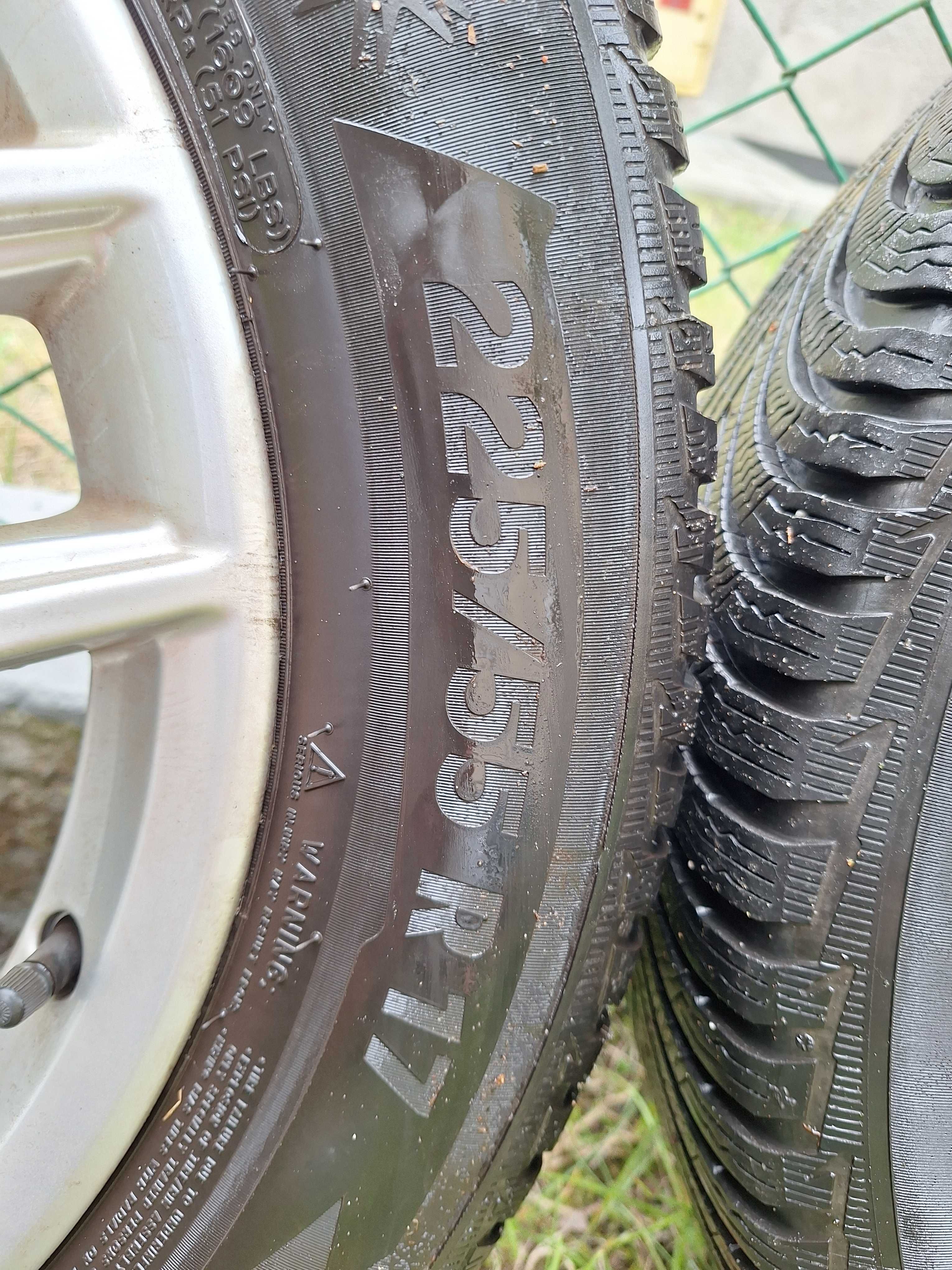 Felgi aluminiowe Audi  + opony zimowe komplet