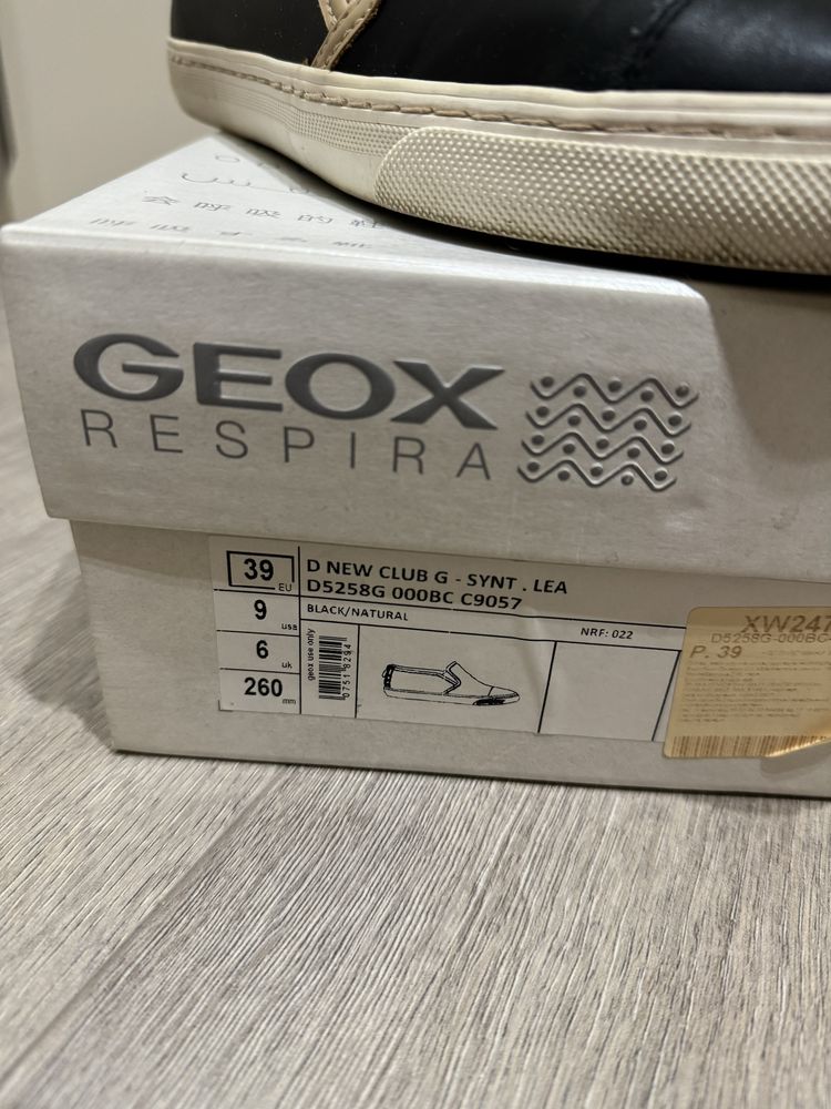 Сліпони geox