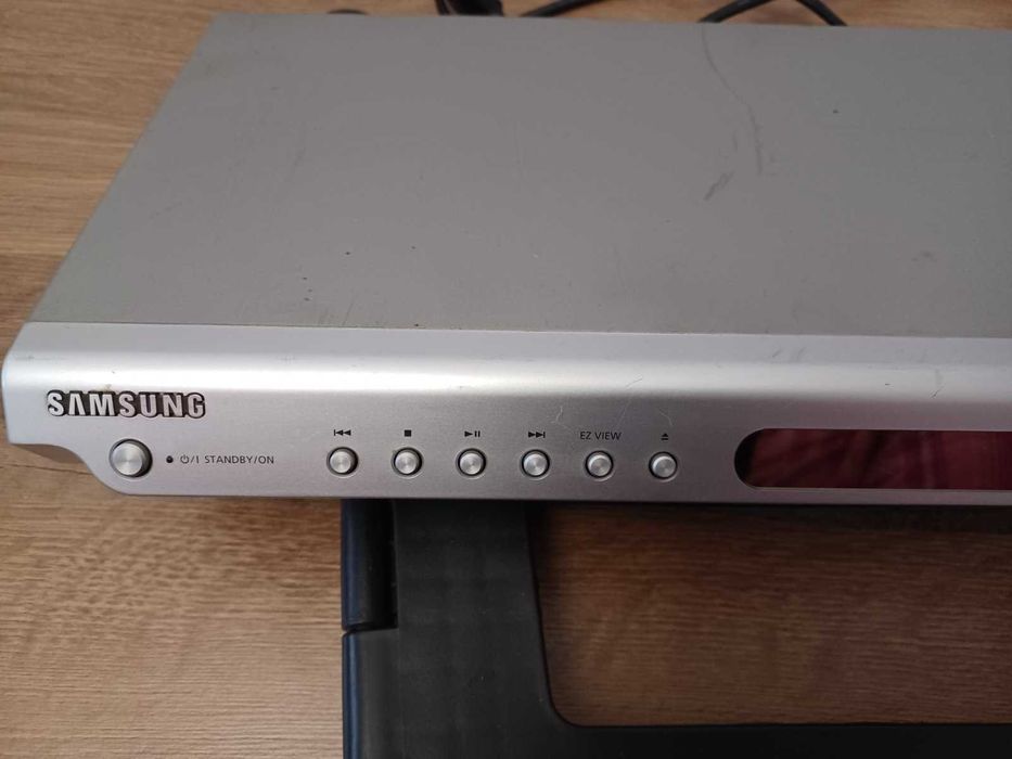 Продається Samsung DVD player DVD-P355 MP4 (DVD-програвач)