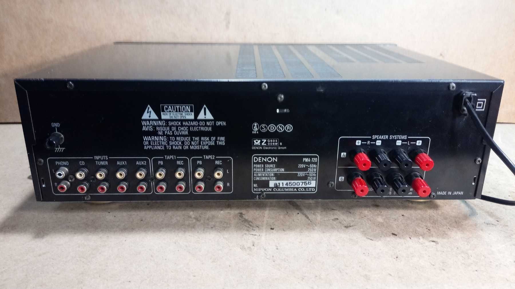 Підсилювач DENON PMA-720.