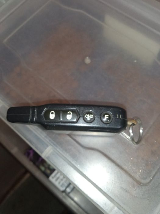 Продам брелок сигнализации шериф APS95LCD-B4