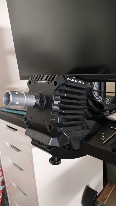 Fanatec CSL DD 8NM + ClubSport F1 Esports V2