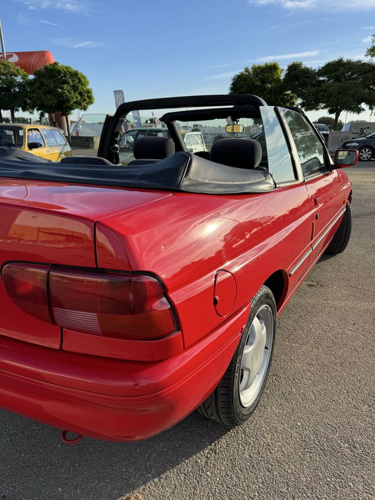 Ford Escort 1.4 Luxury Cabriolet – Clássico Certificado (1994)