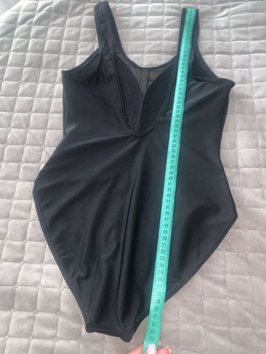 Суцільний купальник