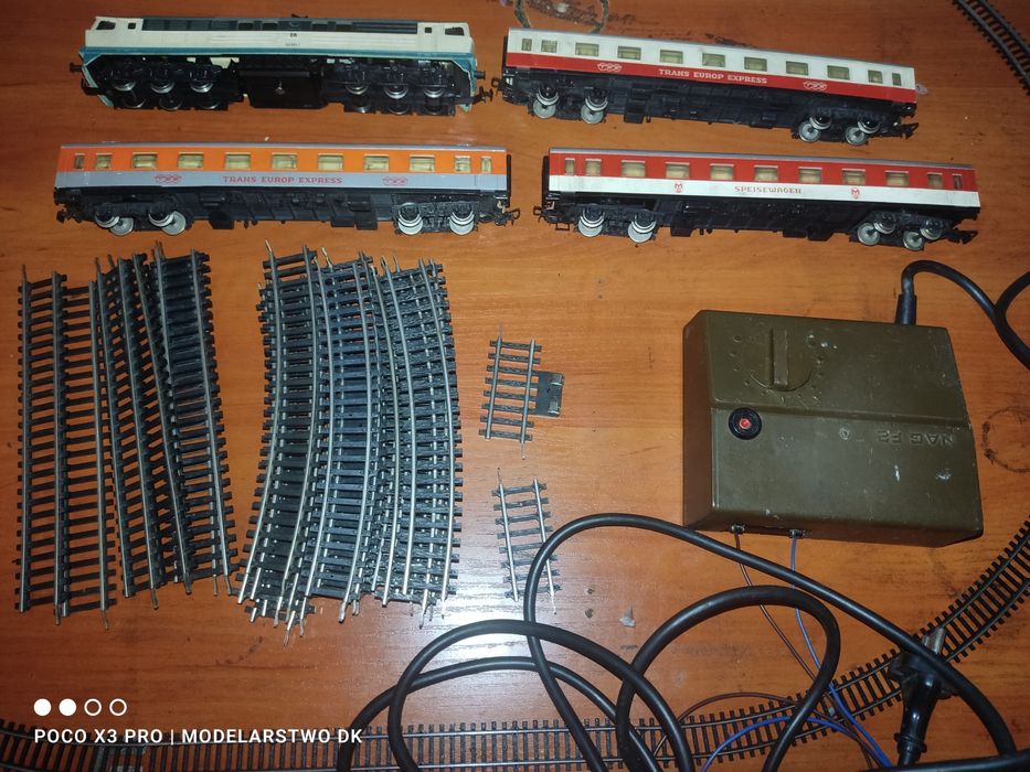 Piko zestaw osobowy z Br130 Ludmiła skala H0 1:87 kolejka makieta