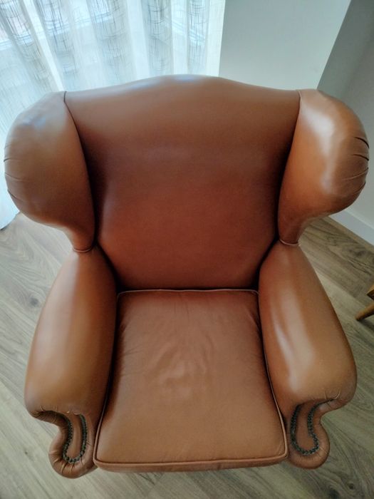 Cadeirão/ Poltrona vintage em pele