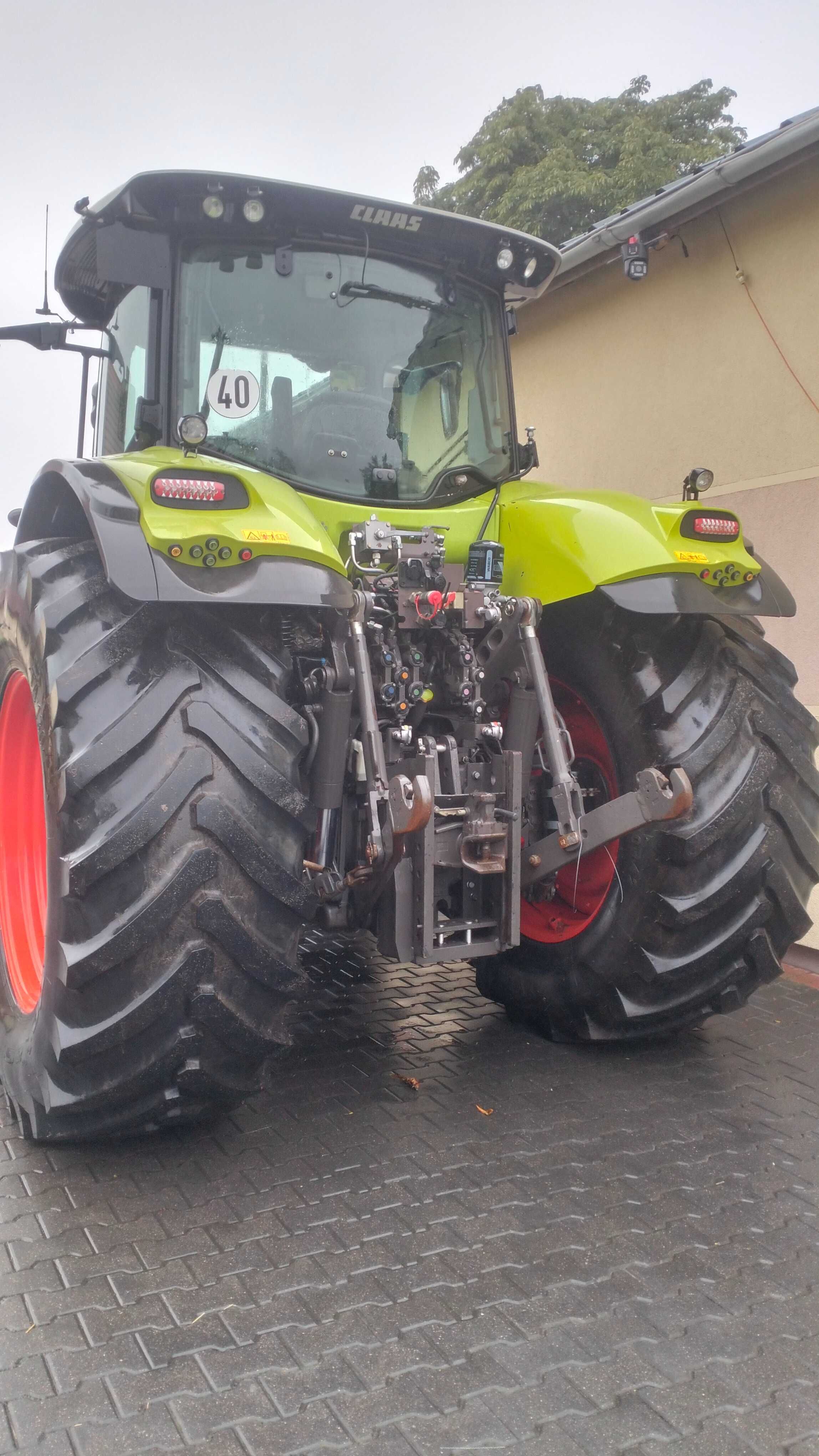 Ciągnik rolniczy Claas Axion 840,850,870,New Holland